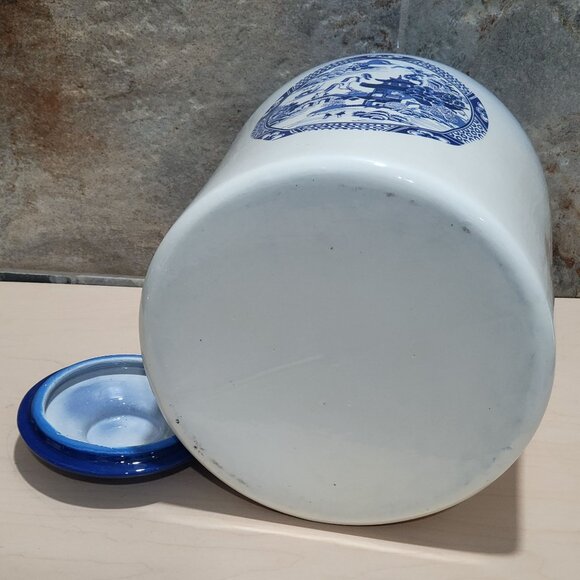 Vintage Blue Willow Canister with Lid Storage Jar Large - Picture 6 of 11